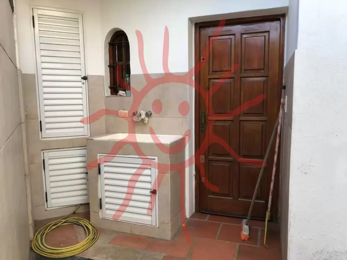 Foto del frente de la unidad clave 201