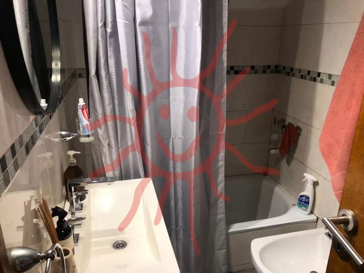Foto del frente de la unidad clave 100